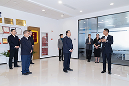 龚正市长走访服务瓦力棋牌(中国)国际等重点企业，真心实意为企解忧、助企增利、促企开展